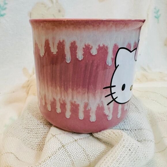Silver Buffalo Sanrio Hello Kitty Drip Effect Reactive Glaze Ceramic Camper Mug - Picture 3 of 8
